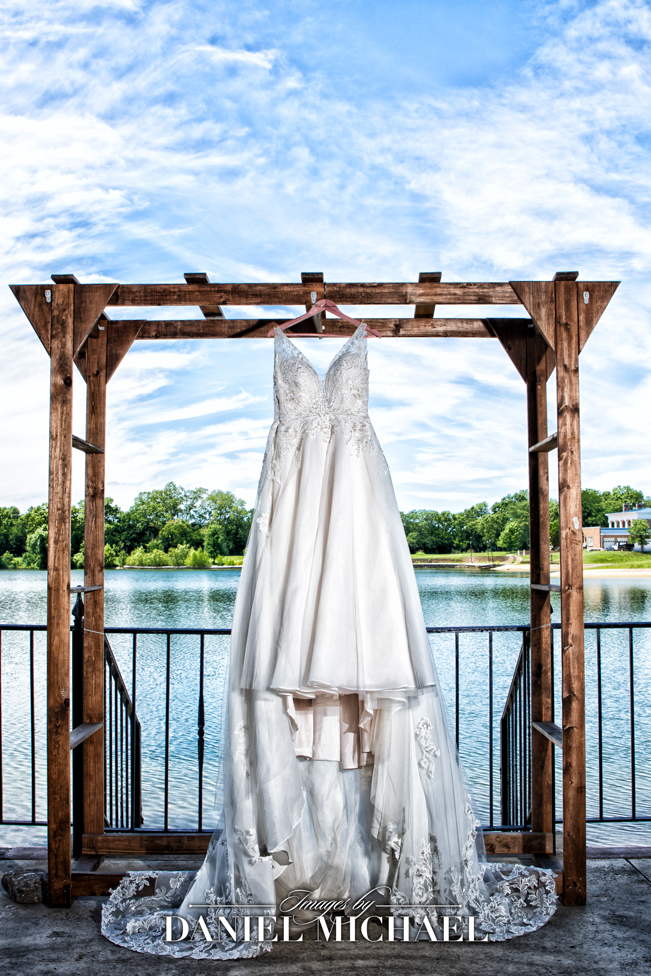 Lake Lyndsay Dress Wedding Photography